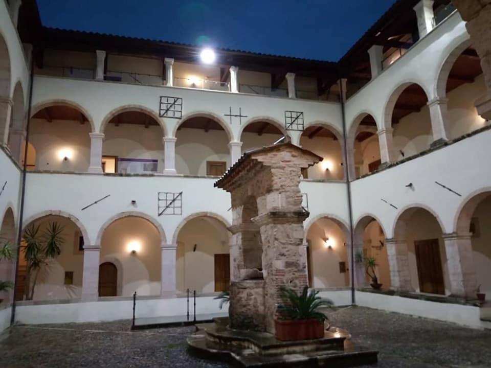 Ellebi Galleria E Dimora D'Arte Cosenza Eksteriør billede